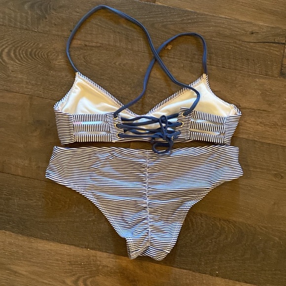 Xhileraton blue striped bikini with tie closure - Picture 2 of 9